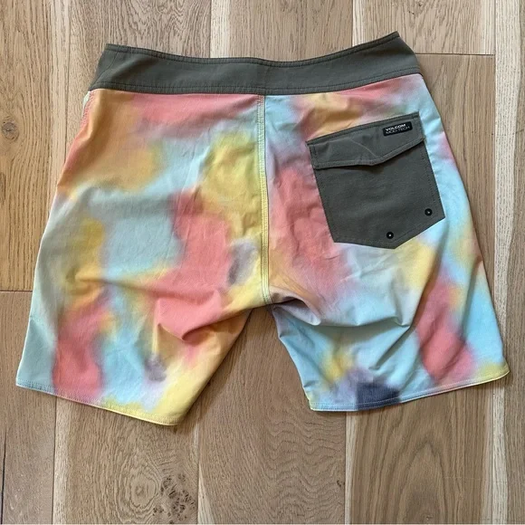Volcom Mod Tech Board Shorts - Picture 2 of 7